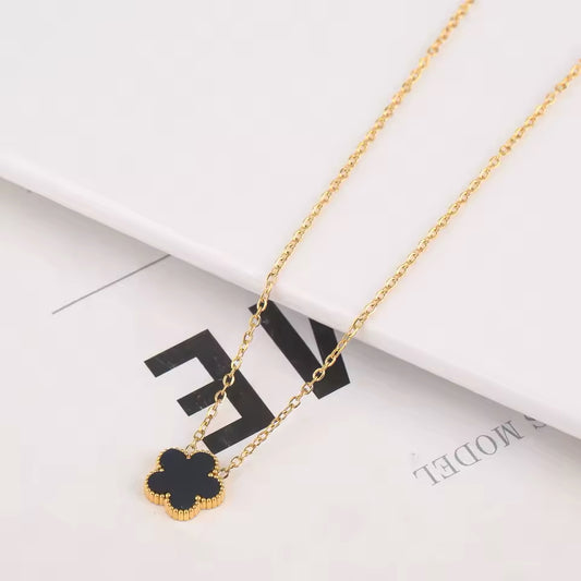 Collar con colgante trébol cinco hojas │Lunara Jewels™️